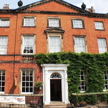 The Bank House Hotel Аттоксетер Экстерьер фото