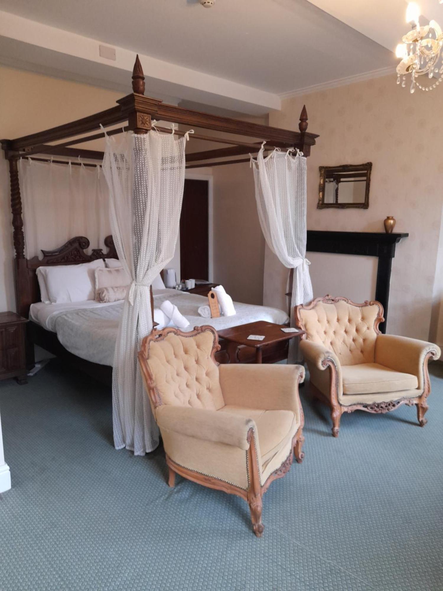 The Bank House Hotel Аттоксетер Экстерьер фото